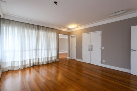 Apartamento à venda com 240m², 3 quartos e 4 vagas Apartamento à venda com 240m², 3 quartos e 4 vagasSala