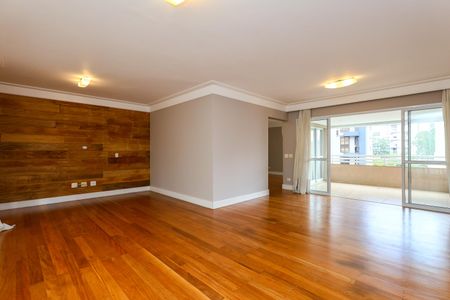 Apartamento à venda com 240m², 3 quartos e 4 vagas Apartamento à venda com 240m², 3 quartos e 4 vagasSala