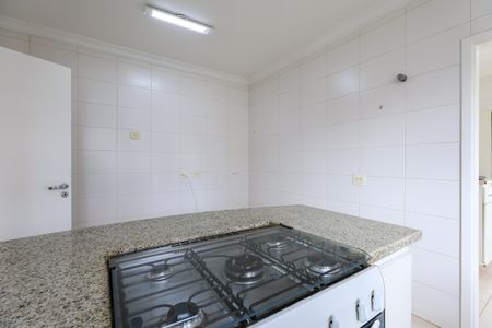 Apartamento à venda com 240m², 3 quartos e 4 vagas Apartamento à venda com 240m², 3 quartos e 4 vagasCozinha