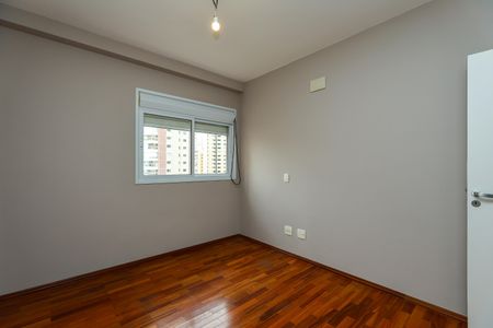 Apartamento à venda com 240m², 3 quartos e 4 vagas Apartamento à venda com 240m², 3 quartos e 4 vagasSuíte 3