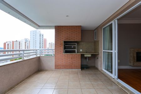 Apartamento à venda com 240m², 3 quartos e 4 vagas Apartamento à venda com 240m², 3 quartos e 4 vagasVaranda da Sala
