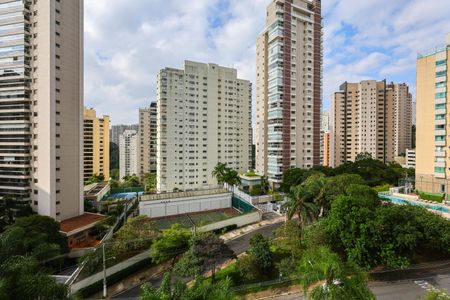 Apartamento à venda com 240m², 3 quartos e 4 vagas Apartamento à venda com 240m², 3 quartos e 4 vagasVista da Suíte 3