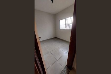 Quarto de apartamento para alugar com 3 quartos, 70m² em Granada, Uberlândia