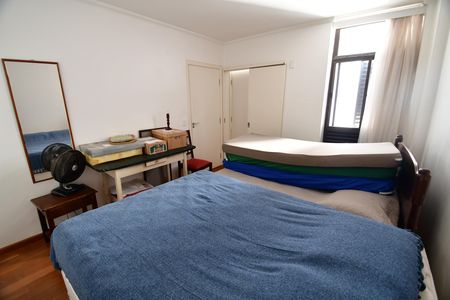 Apartamento à venda com 224m², 4 quartos e 2 vagasQuarto 1