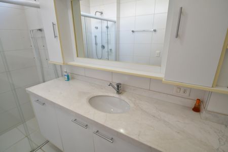Apartamento à venda com 224m², 4 quartos e 2 vagasBanheiro Social