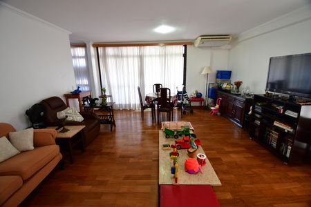 Sala de apartamento para alugar com 4 quartos, 224m² em Centro, Campinas