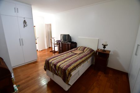 Apartamento à venda com 224m², 4 quartos e 2 vagasQuarto 4 - Suíte