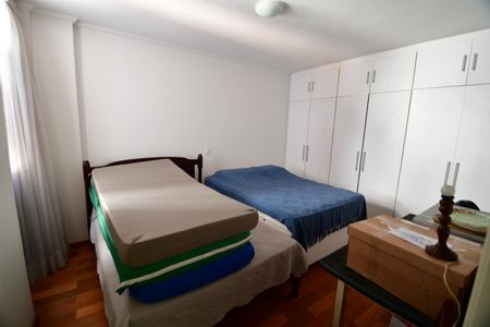 Apartamento à venda com 224m², 4 quartos e 2 vagasQuarto 1