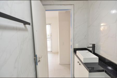 Apartamento à venda com 65m², 3 quartos e 1 vaga Apartamento à venda com 65m², 3 quartos e 1 vagaBanheiro Social