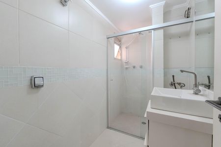 Apartamento para alugar com 60m², 2 quartos e 2 vagas Apartamento para alugar com 60m², 2 quartos e 2 vagasBanheiro
