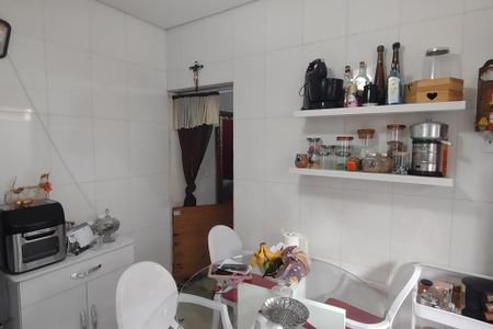 Casa para alugar com 250m², 2 quartos e 2 vagas Casa para alugar com 250m², 2 quartos e 2 vagasCozinha