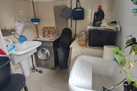 Área de Serviço de casa para alugar com 2 quartos, 250m² em Santa Maria, São Caetano do Sul