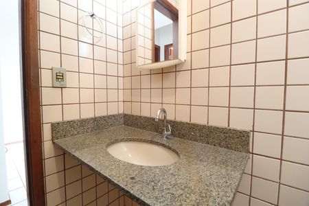Apartamento para alugar com 58m², 2 quartos e 1 vagaBanheiro Social
