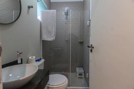 Casa à venda com 240m², 3 quartos e 2 vagasBanheiro da Suíte 3