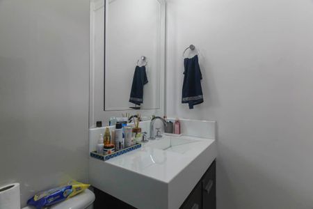 Casa à venda com 240m², 3 quartos e 2 vagasBanheiro da Suíte 1