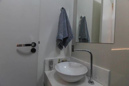 Casa à venda com 240m², 3 quartos e 2 vagasBanheiro da Suíte 2