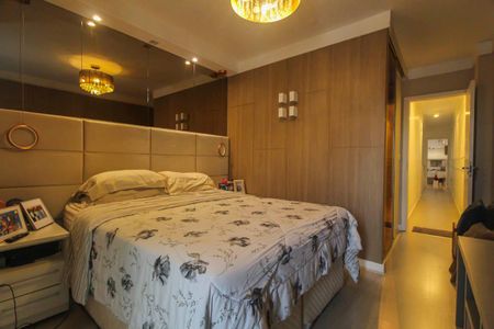 Casa à venda com 240m², 3 quartos e 2 vagasSuite 1