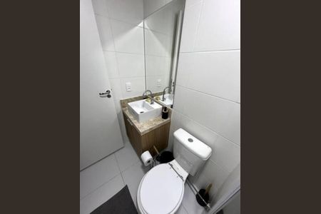 Banheiro de apartamento à venda com 1 quarto, 26m² em Jardim Caravelas, São Paulo