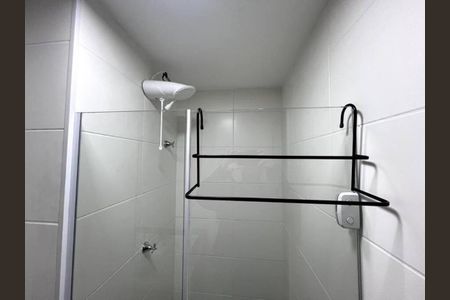 Banheiro  de apartamento à venda com 1 quarto, 26m² em Jardim Caravelas, São Paulo