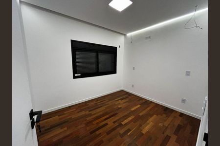 Quarto de casa de condomínio à venda com 4 quartos, 310m² em Quintas do Ingaí, Barueri
