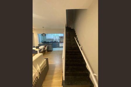 Sala de casa de condomínio para alugar com 2 quartos, 76m² em Vila Bela, São Paulo