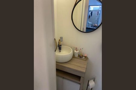 Casa de condomínio à venda com 76m², 2 quartos e 2 vagasBanheiro 