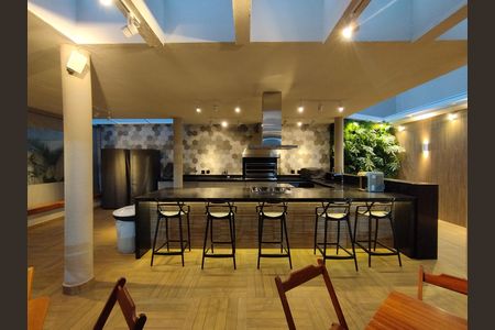 Apartamento à venda com 113m², 3 quartos e 2 vagas Apartamento à venda com 113m², 3 quartos e 2 vagasÁrea comum - Salão de festas