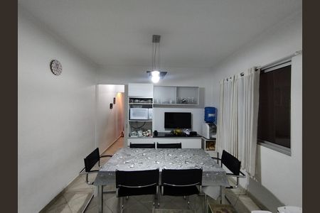 Apartamento à venda com 113m², 3 quartos e 2 vagas Apartamento à venda com 113m², 3 quartos e 2 vagasSala de Jantar