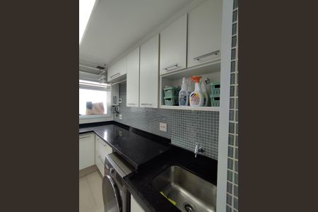 Apartamento à venda com 113m², 3 quartos e 2 vagas Apartamento à venda com 113m², 3 quartos e 2 vagasÁrea de Serviço