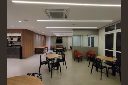 Apartamento à venda com 113m², 3 quartos e 2 vagas Apartamento à venda com 113m², 3 quartos e 2 vagasÁrea comum - Salão de festas