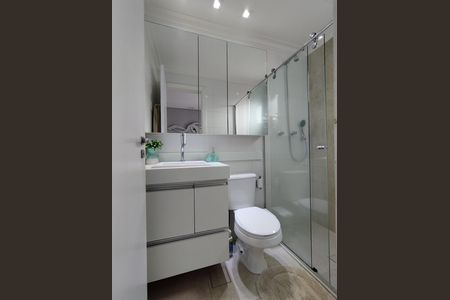 Apartamento à venda com 113m², 3 quartos e 2 vagas Apartamento à venda com 113m², 3 quartos e 2 vagasBanheiro social