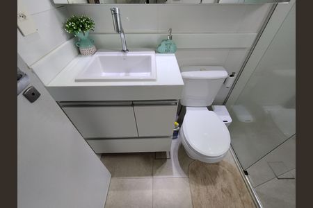Apartamento à venda com 113m², 3 quartos e 2 vagas Apartamento à venda com 113m², 3 quartos e 2 vagasBanheiro social