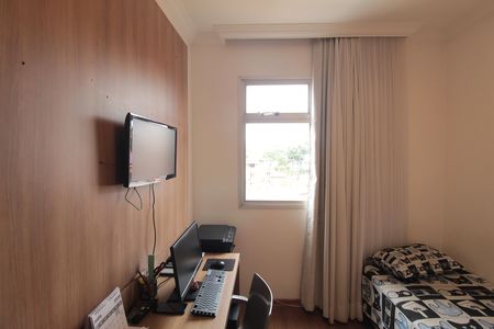 Apartamento à venda com 146m², 3 quartos e 4 vagasQuarto 2