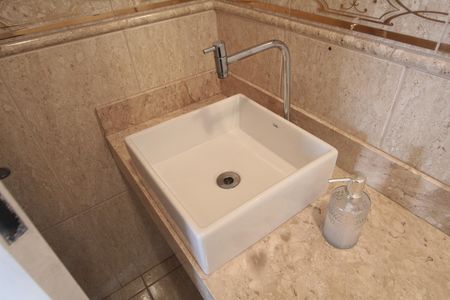 Apartamento à venda com 146m², 3 quartos e 4 vagasBanheiro Social