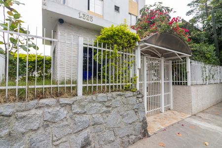 Apartamento para alugar com 50m², 2 quartos e sem vaga Apartamento para alugar com 50m², 2 quartos e sem vagaFachada