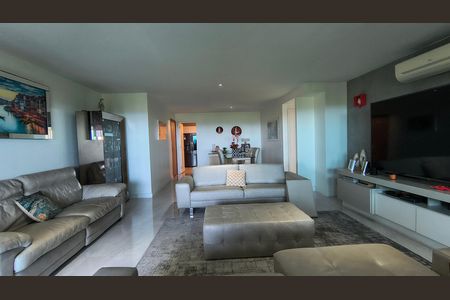 Apartamento à venda com 160m², 4 quartos e 2 vagasSala
