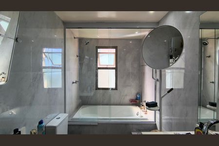 Apartamento à venda com 160m², 4 quartos e 2 vagasBanheiro da Suíte 1