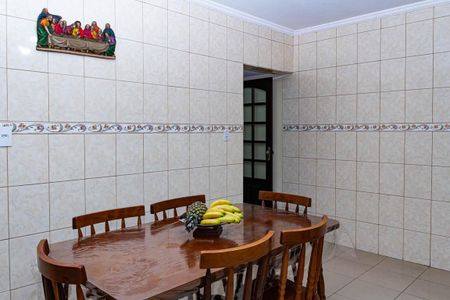 Casa à venda com 4 quartos, 303m² em Vila Carrão, São Paulo