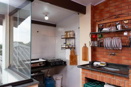 Casa à venda com 4 quartos, 303m² em Vila Carrão, São Paulo