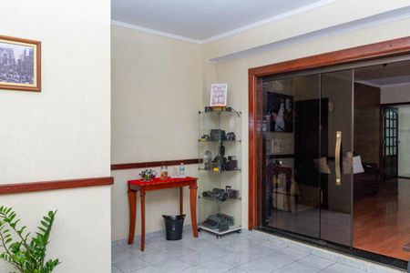 Casa à venda com 4 quartos, 303m² em Vila Carrão, São Paulo