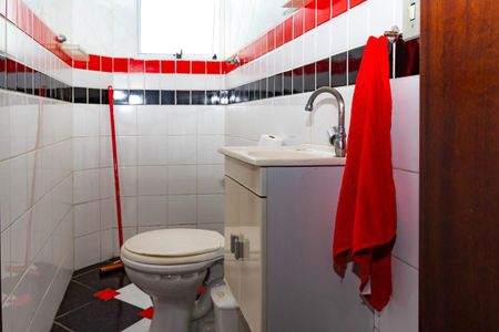 Casa à venda com 4 quartos, 303m² em Vila Carrão, São Paulo