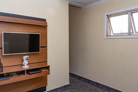Casa à venda com 4 quartos, 303m² em Vila Carrão, São Paulo