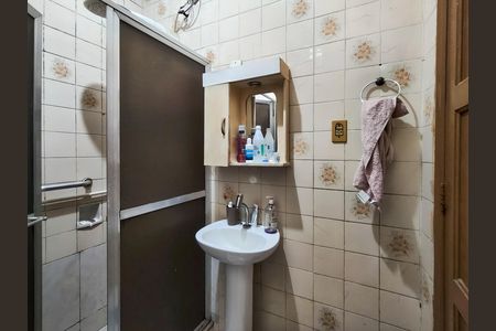 Apartamento à venda com 40m², 2 quartos e sem vaga Apartamento à venda com 40m², 2 quartos e sem vagaBanheiro Corredor