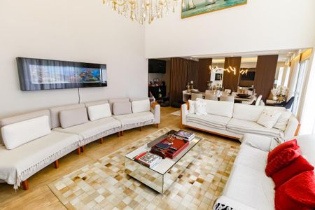 Apartamento para alugar com 240m², 3 quartos e 4 vagas Apartamento para alugar com 240m², 3 quartos e 4 vagasSala 1
