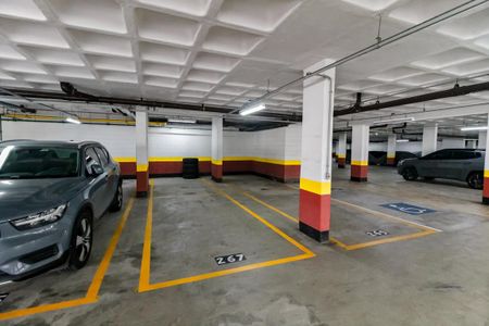 Apartamento para alugar com 240m², 3 quartos e 4 vagas Apartamento para alugar com 240m², 3 quartos e 4 vagasGaragem
