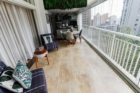 Varanda gourmet de apartamento para alugar com 3 quartos, 240m² em Vila Suzana, São Paulo