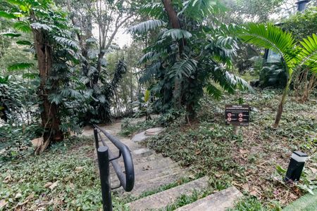 Apartamento para alugar com 240m², 3 quartos e 4 vagas