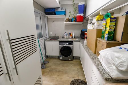 Apartamento para alugar com 240m², 3 quartos e 4 vagas Apartamento para alugar com 240m², 3 quartos e 4 vagasÁrea de Serviço