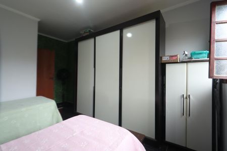 Casa à venda com 177m², 3 quartos e 2 vagasQuarto 1