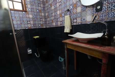 Casa à venda com 177m², 3 quartos e 2 vagasBanheiro de Baixo